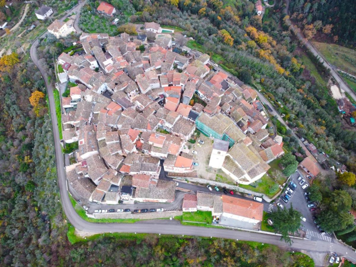 דירות Collestatte Borgo Nel Tempo מראה חיצוני תמונה