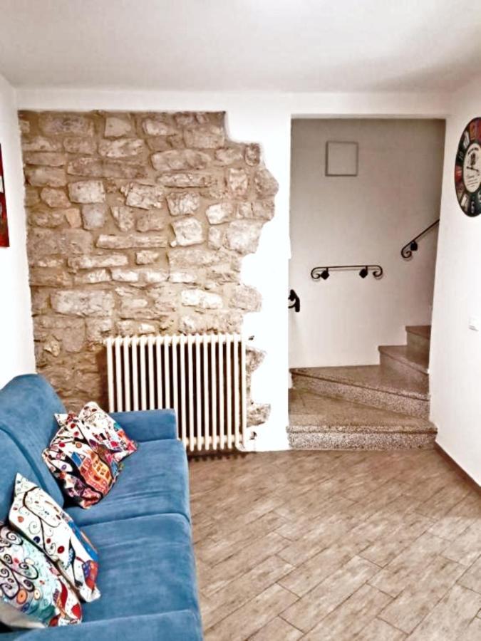 דירות Collestatte Borgo Nel Tempo מראה חיצוני תמונה